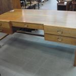 416 2477 WRITING DESK